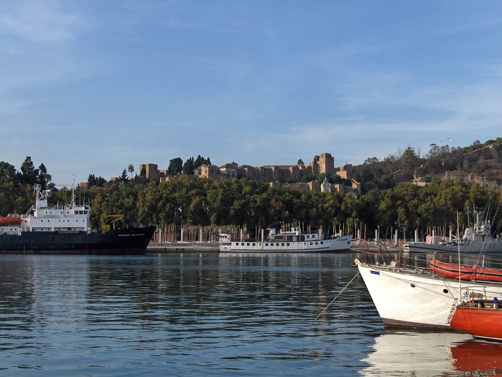 Alcazaba de Málaga desde el puerto